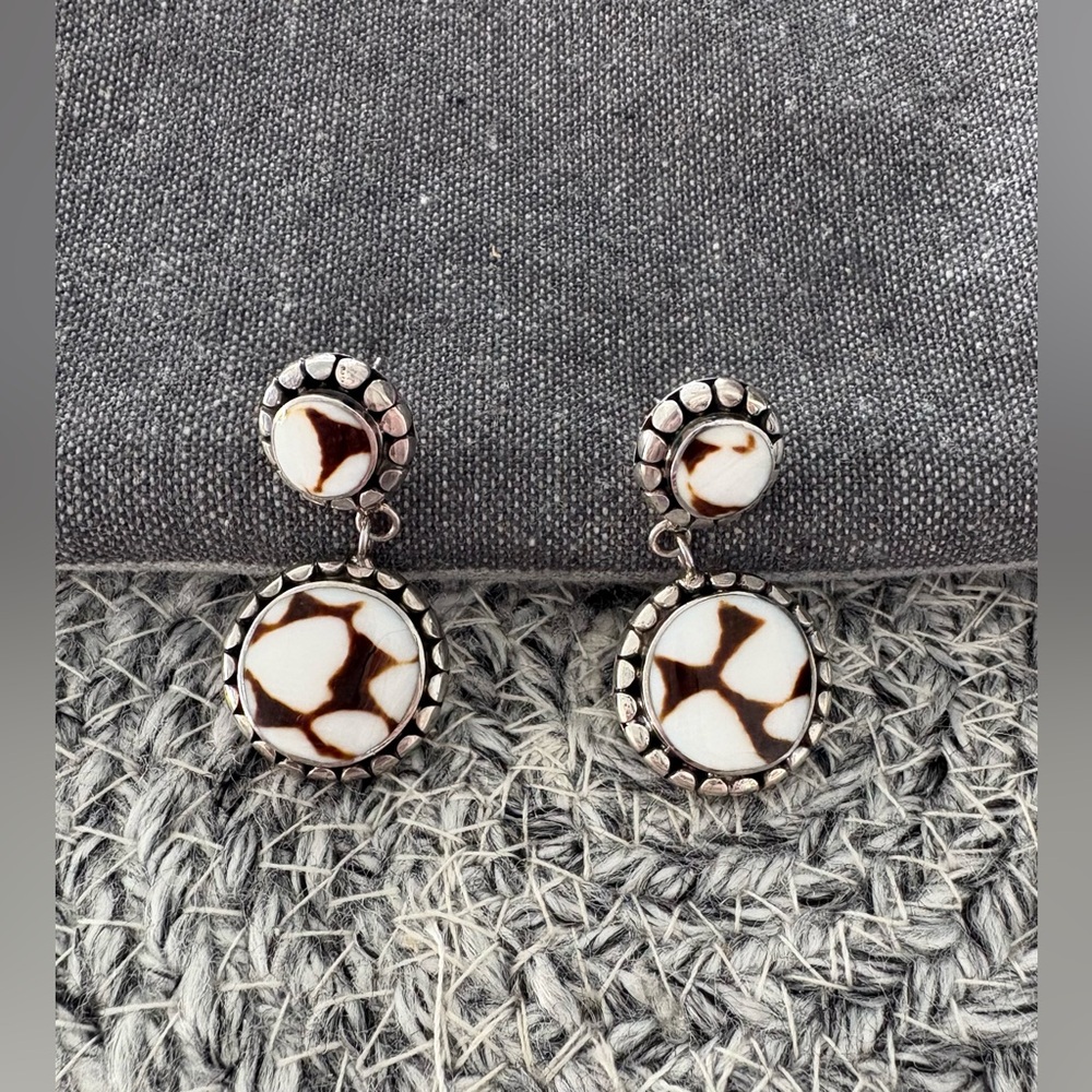 Vintage Sterling Silver Tiger Shell Earrings